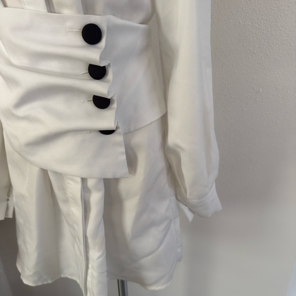 PrettyLittleThing White Long Sleeve Dress with Black Button Accents - Picture 3 of 12